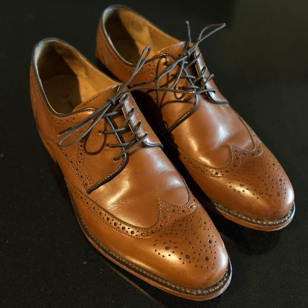 Johnston & Murphy wingtip oxford dress shoes